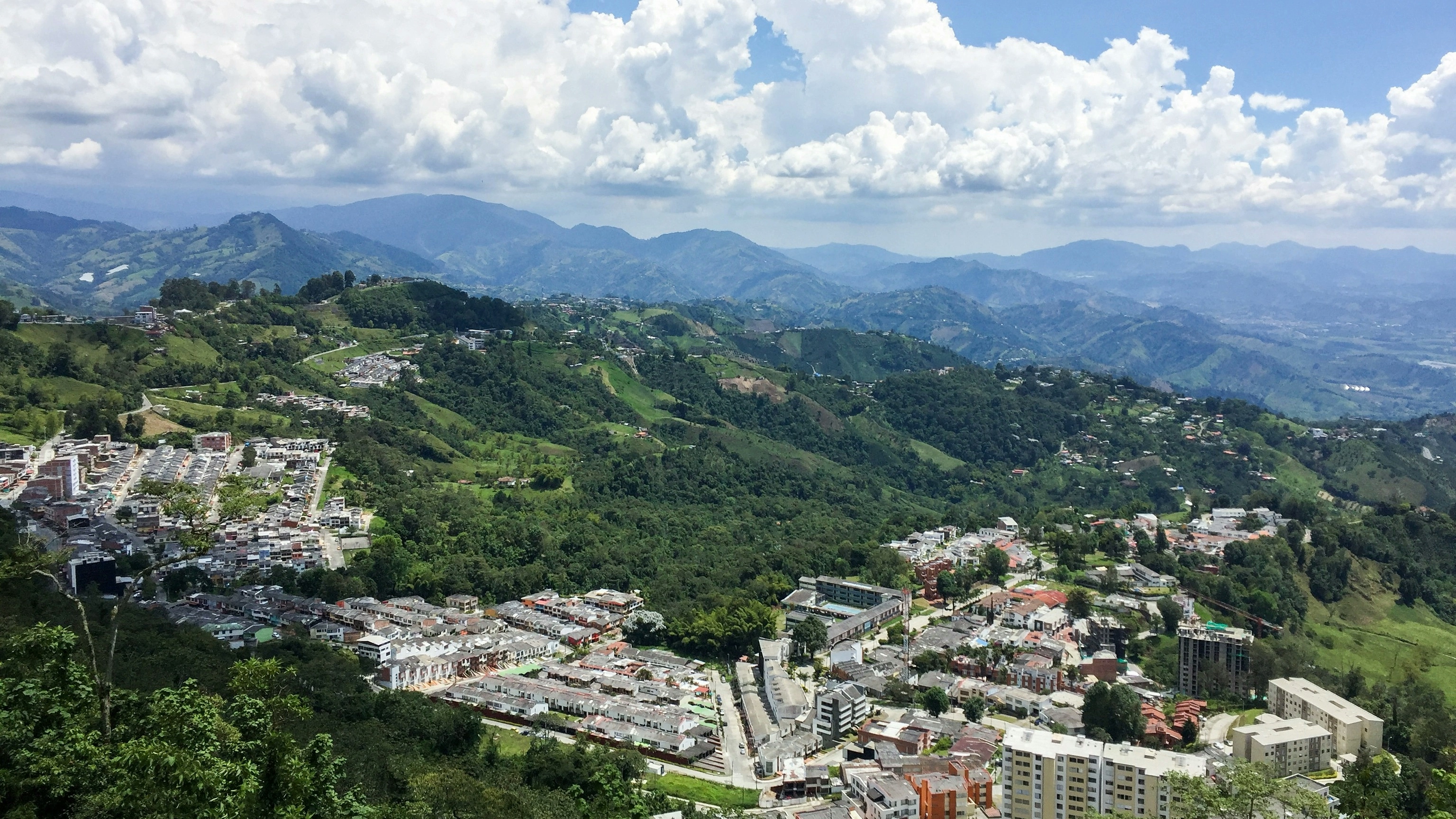 Colombia: 3 Reasons Why You Should (and 4 Reasons You Shouldn't) Live Here