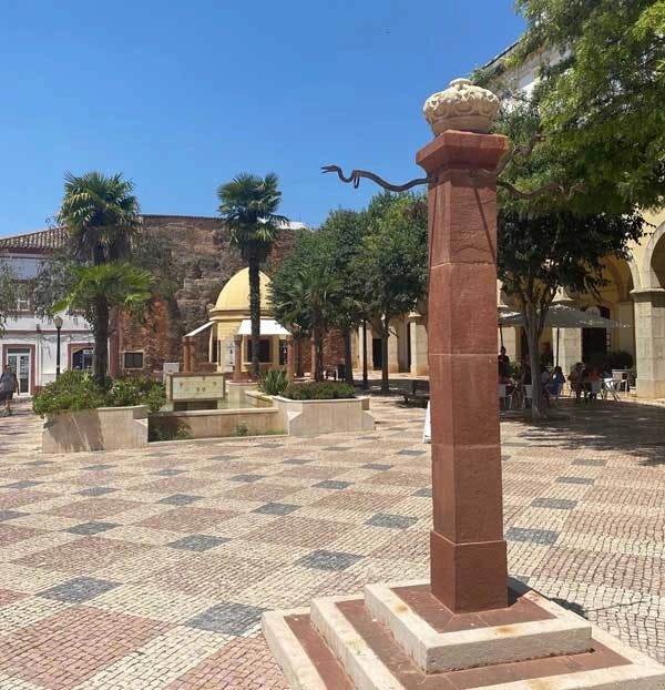 Moorish influences are everywhere in Silves. This is Largo de Municipo, the small square that’s today home to the town hall.
