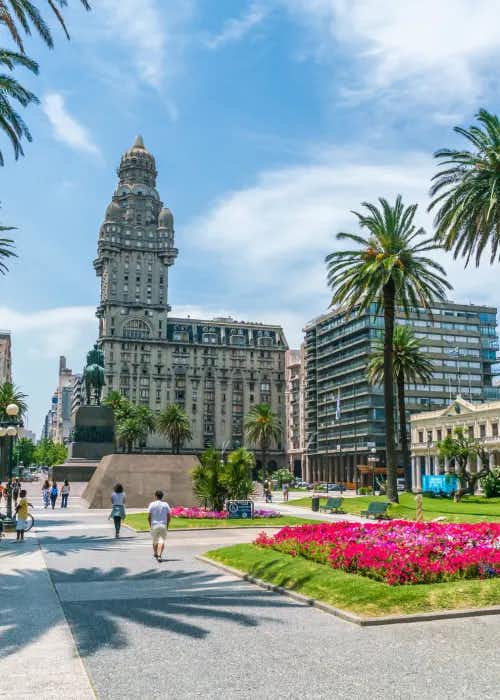Independance square in Montevideo 