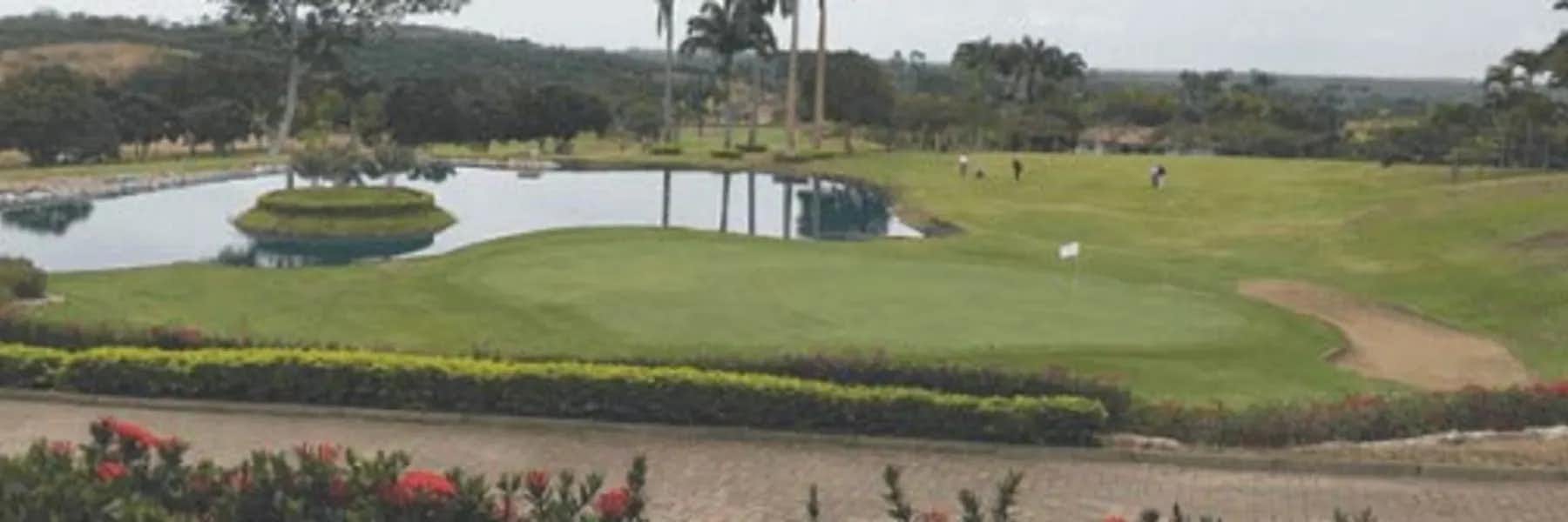 Golf Courses in Ecuador
