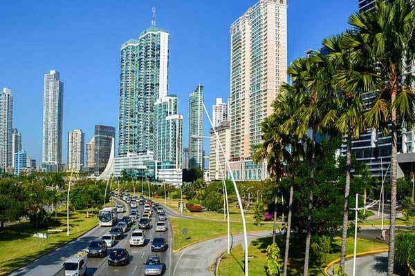 Governance and Development in Panama