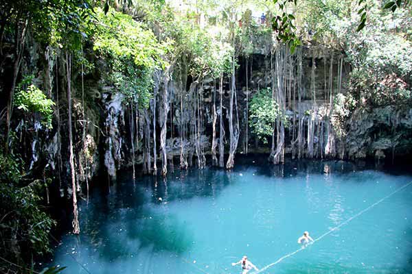 Swim-in-Cenotes